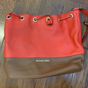 Michael Kors Drawstring Crossbody leather Bag